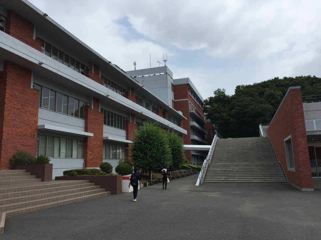 東京薬科大学