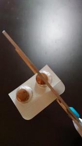 キングアガリクス100ペット用をはさみで切る